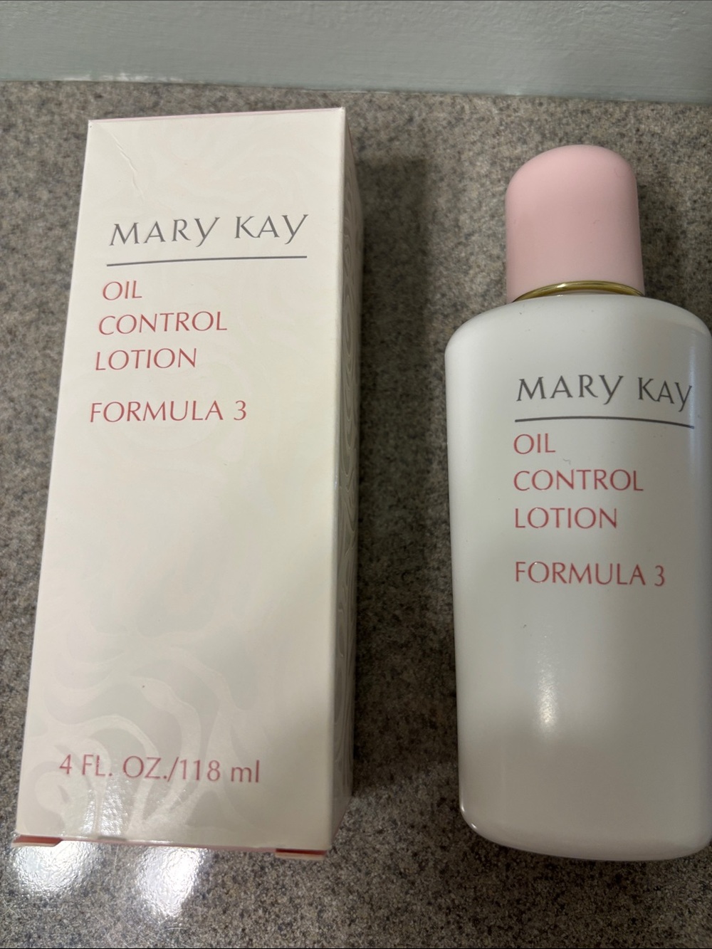 Mary Kay Oil Control Lotion Formula 3 - Pink Cap, White Bottle